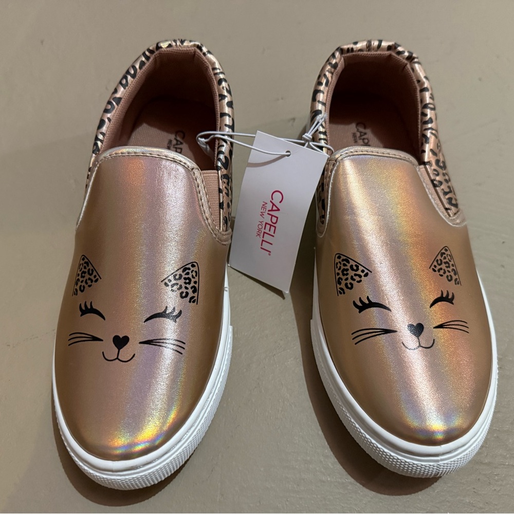 Capelli of New York Kids' Shimmering Gold Cat Sneakers size 3
